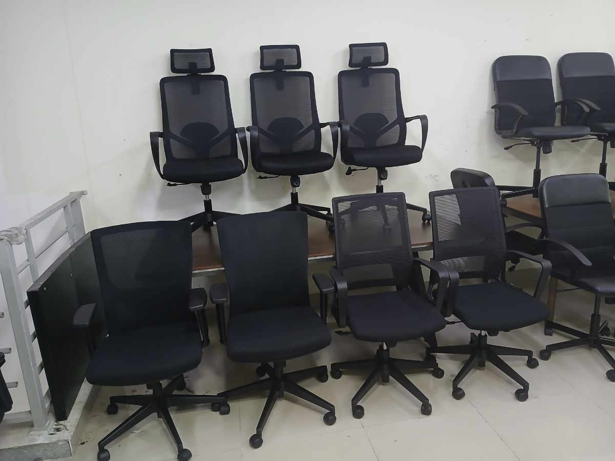 Used office desk and chair buy and sell 55157083 - Image 6