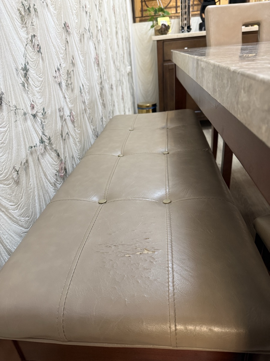 Dining table - Image 2