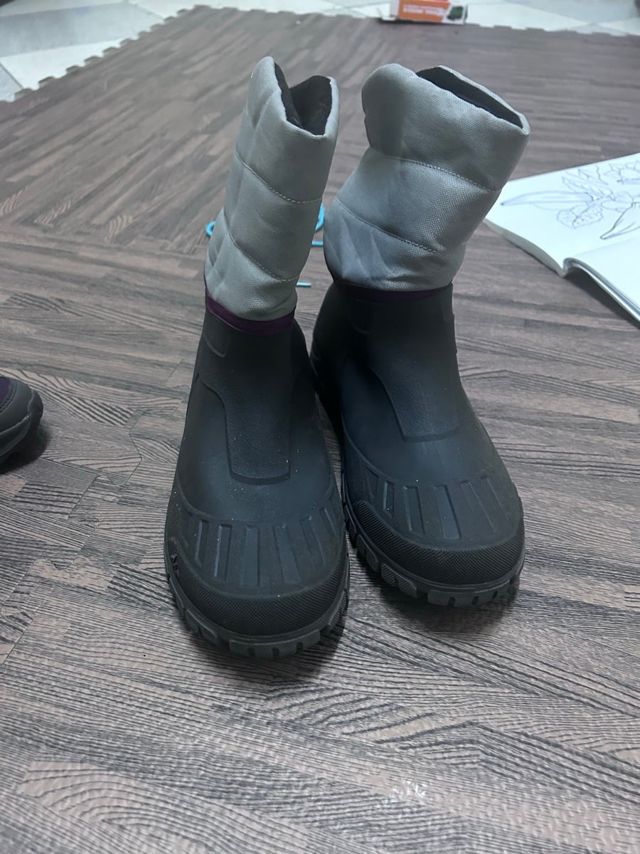 Snow boots for women and kids age ( 1-2.5) - Image 2