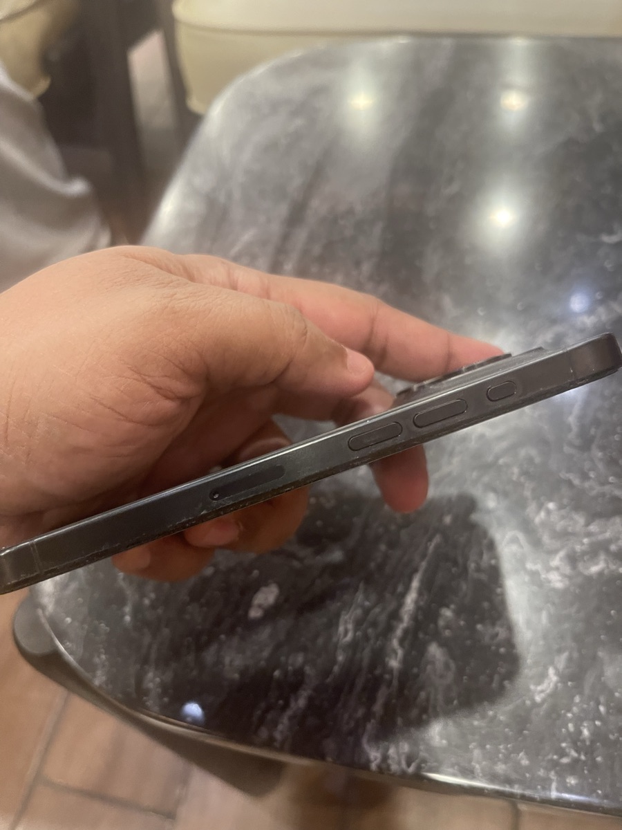 I phone 15 pro titanium black,256 GB, - Image 9