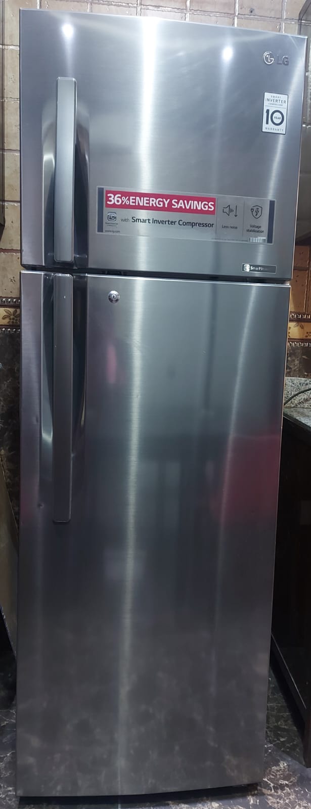 LG Double Door Fridge, 420 L, Urgent Sale, QAR 950/- (Actual Price 1699/-) - Image 1