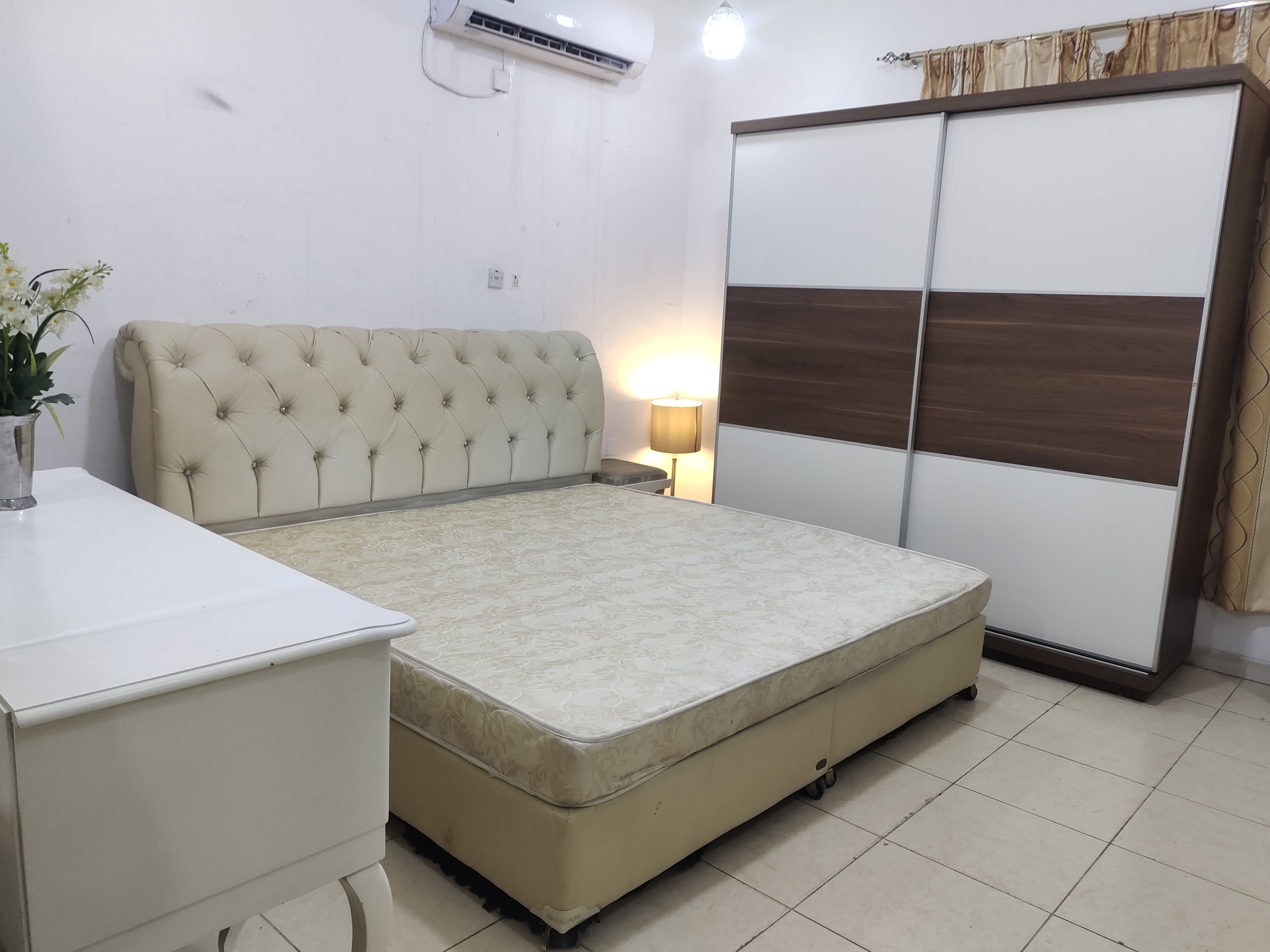 King size bedroom set for sale  - Image 7