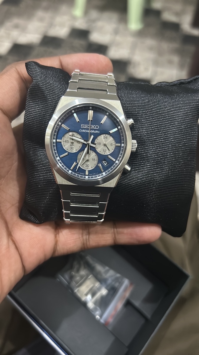 Seiko Chronograph Watch - Image 2
