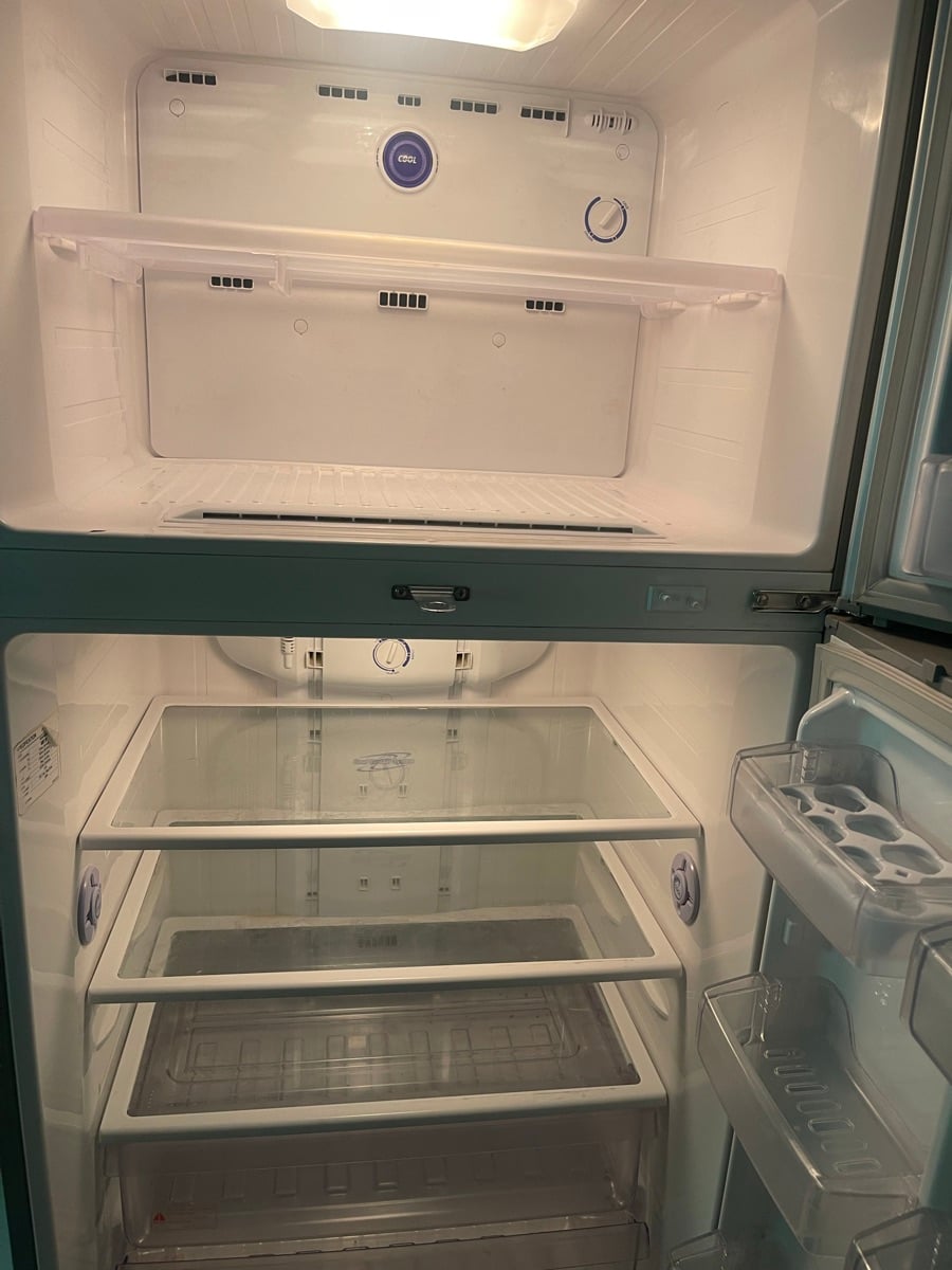Amazing Samsung Fridge “big” - Image 4