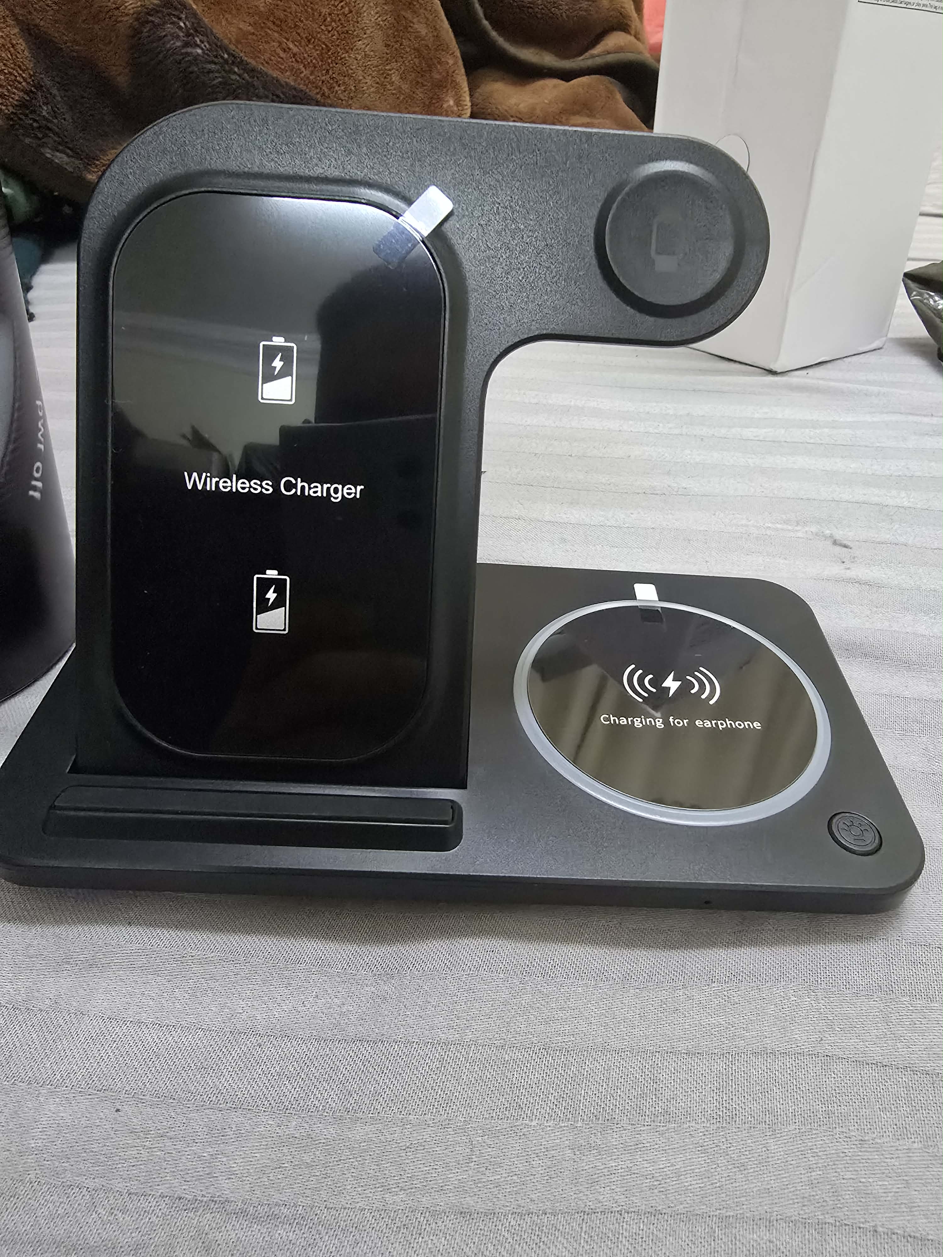 3 in 1 Wireless Charger - Image 1
