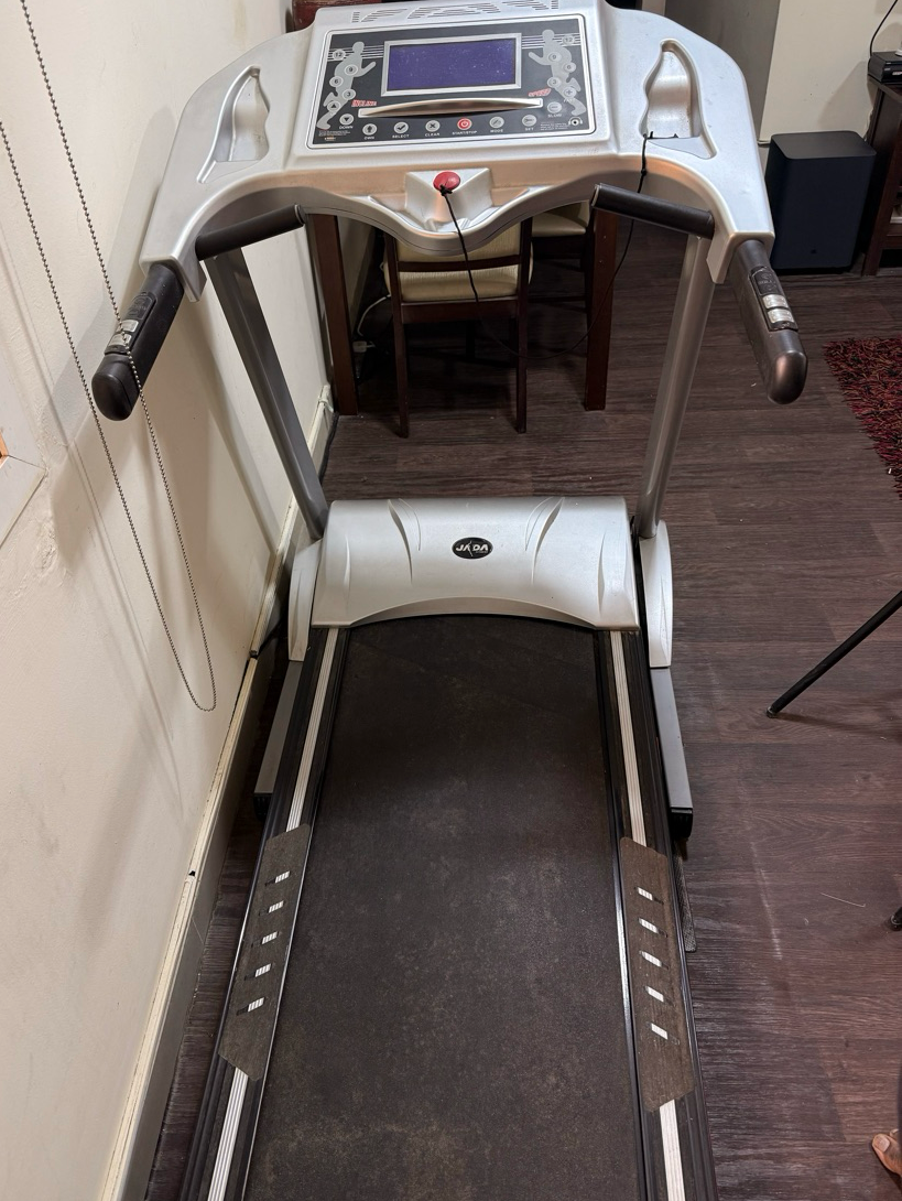 JADA JS-5000B-1 MOTORIZED TREADMILL- BLACK & ASH - Image 5