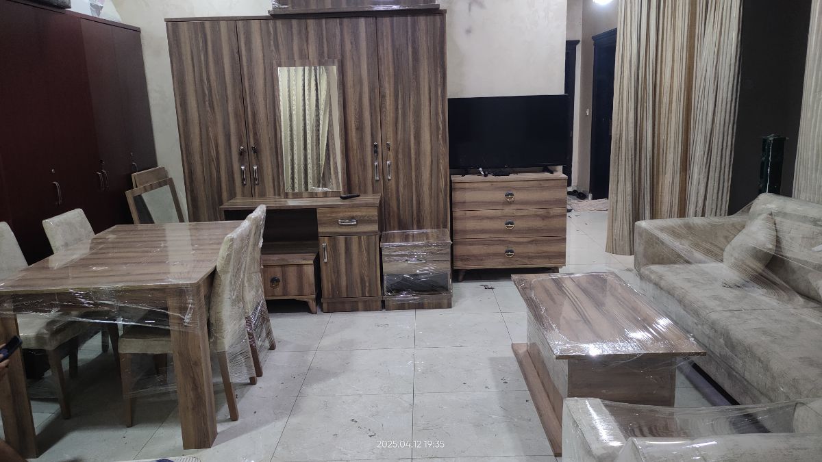 Qatar Airways furniture - Image 10