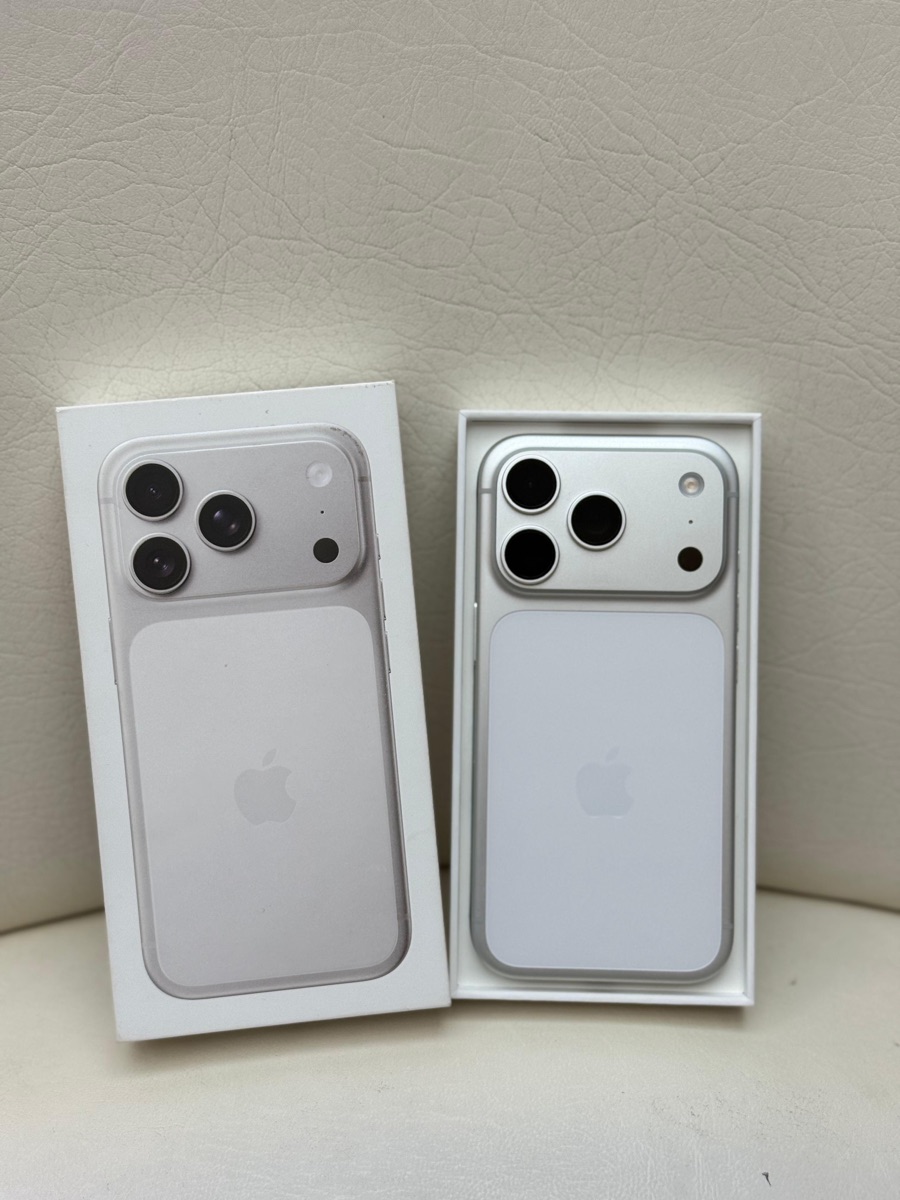 iPhone 17 pro 256Gb sliver  Battery 100- Full box set Warranty October 2026 - Image 2