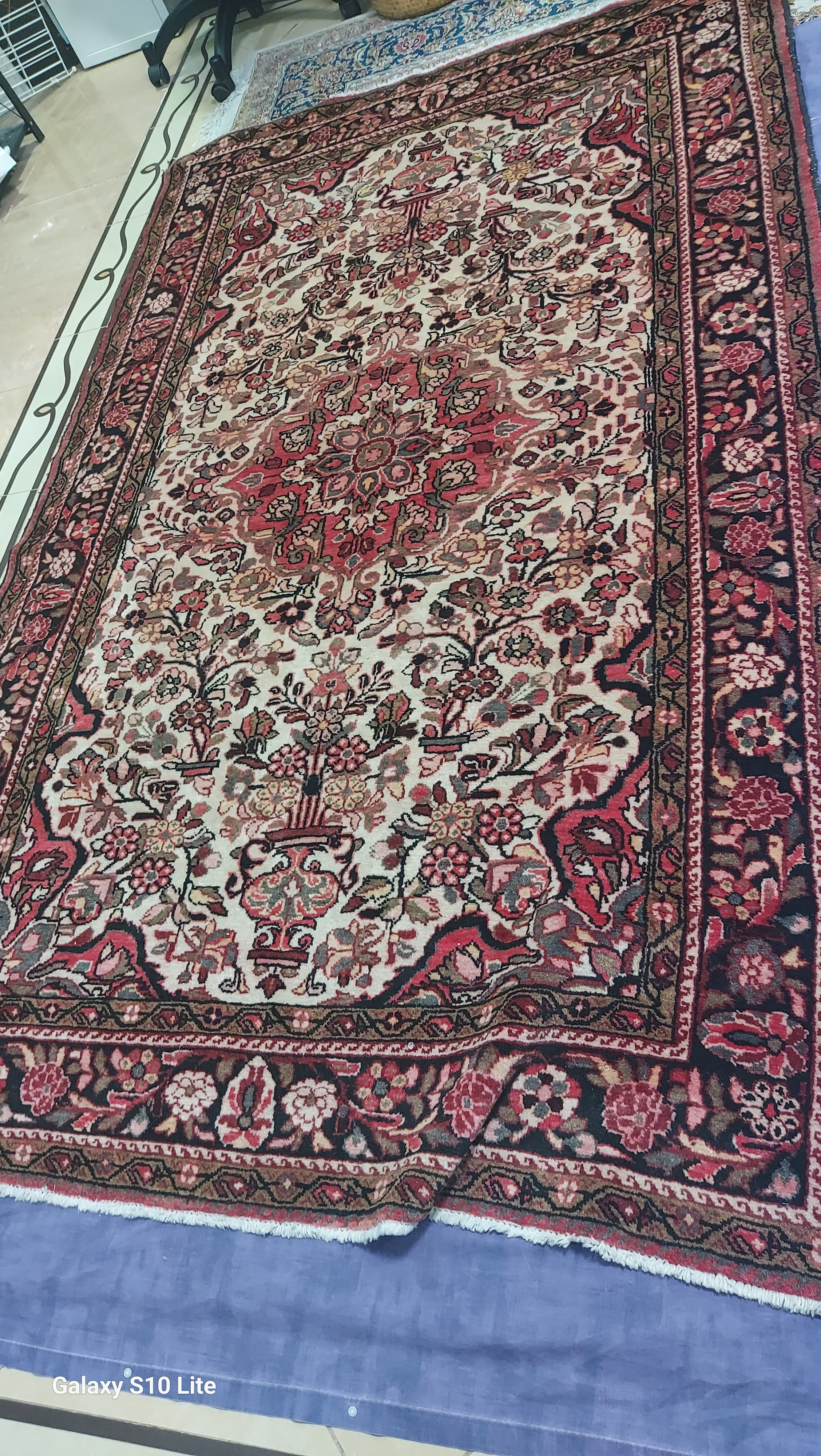Hand made rugs woolen  - Image 6