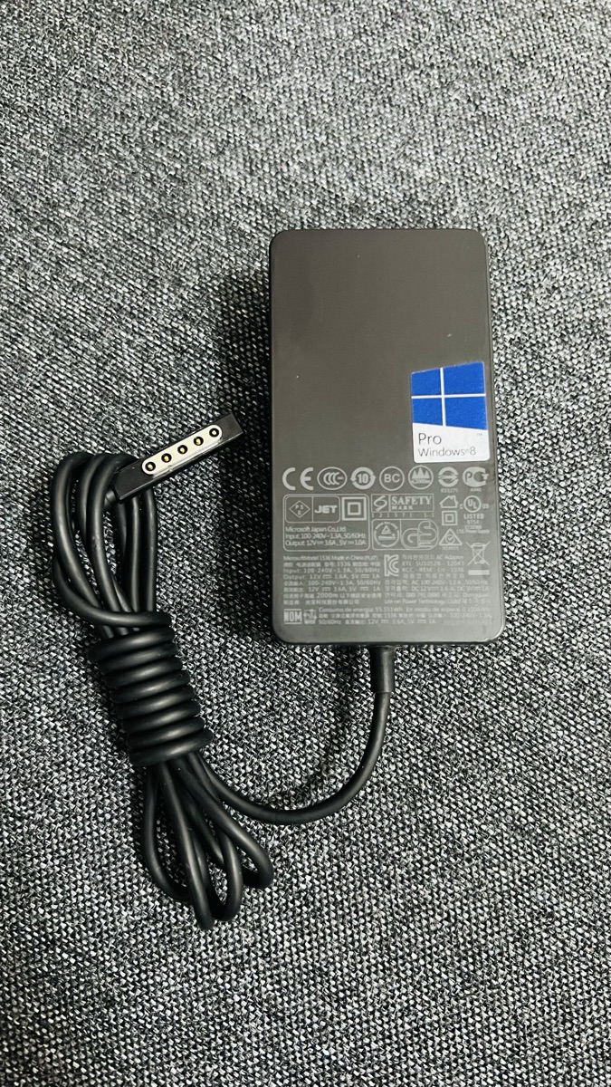 Original Microsoft Surface Charger - Image 5