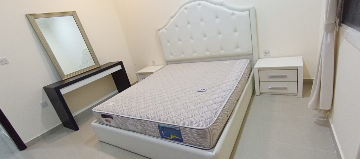 qQatar Airways furniture available - Image 17