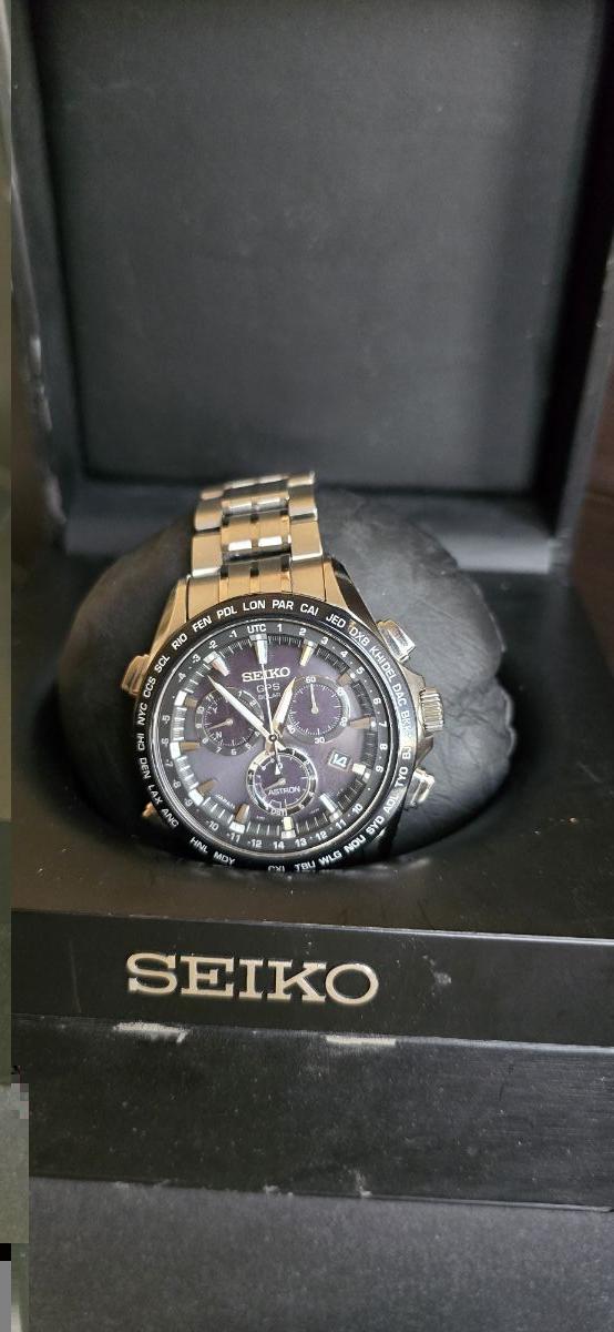 Seiko Astron 8x82 Solar GPS Titanium Watch - Image 2
