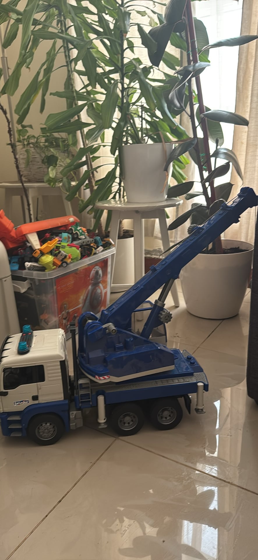 Crane toy vehicle  - Image 5