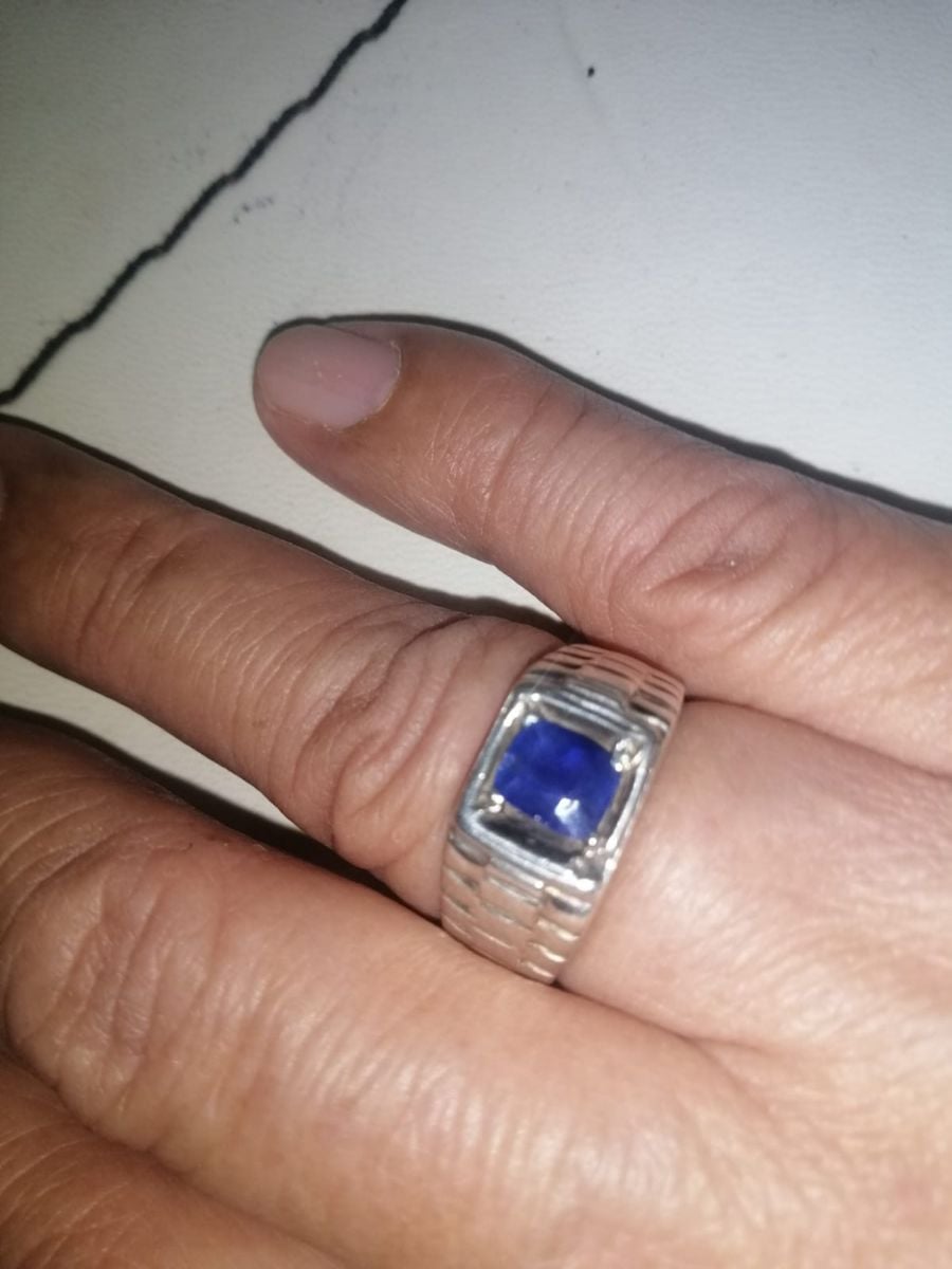 Mens Ring Blue Sapphire - Image 4