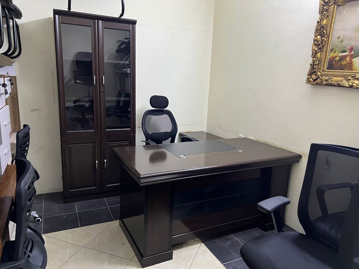 Used office desk and chair buy sell in qatar 55157083 - Image 12