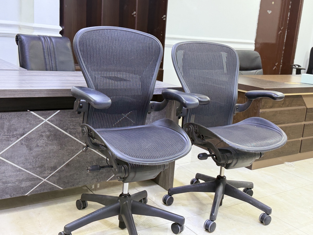 Used aron miller office chair - Image 8
