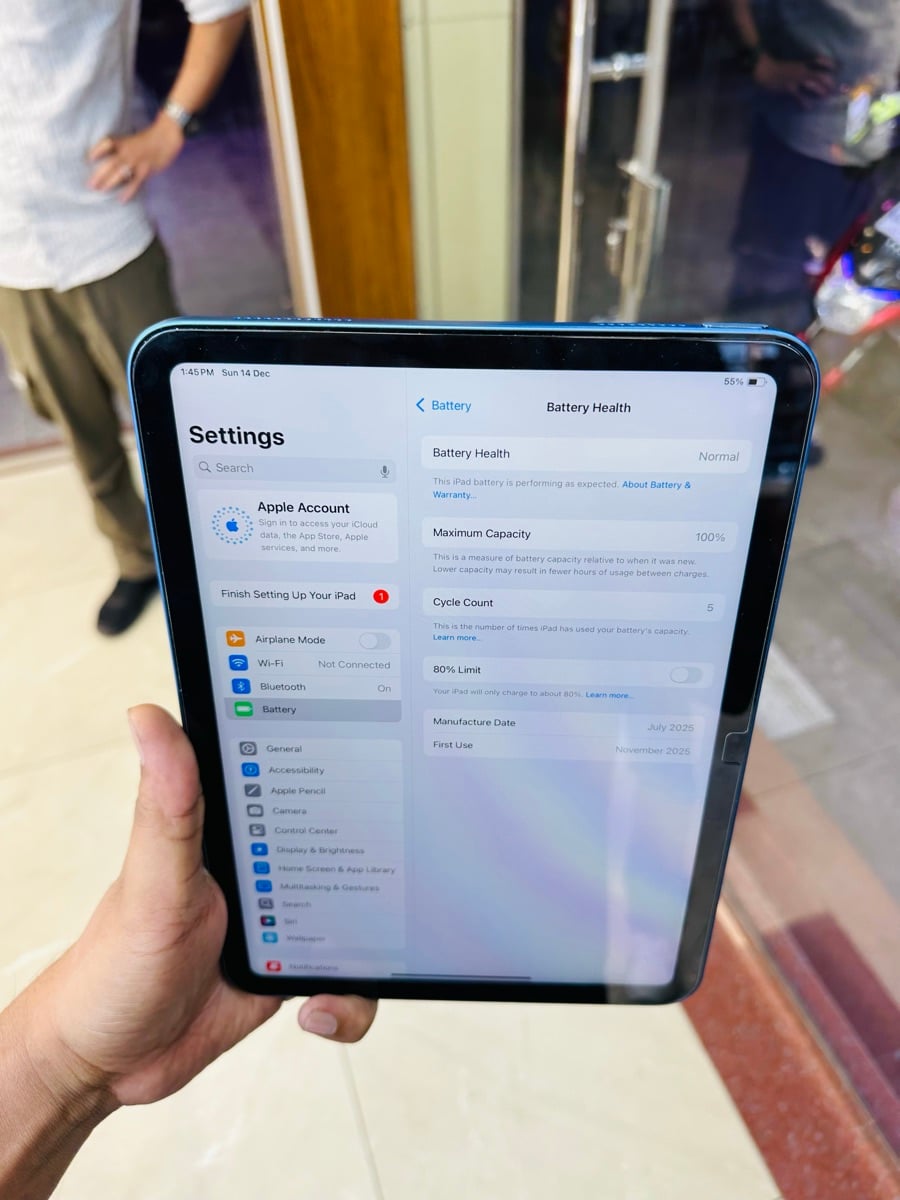 iPad a16/11 128gb - Image 1