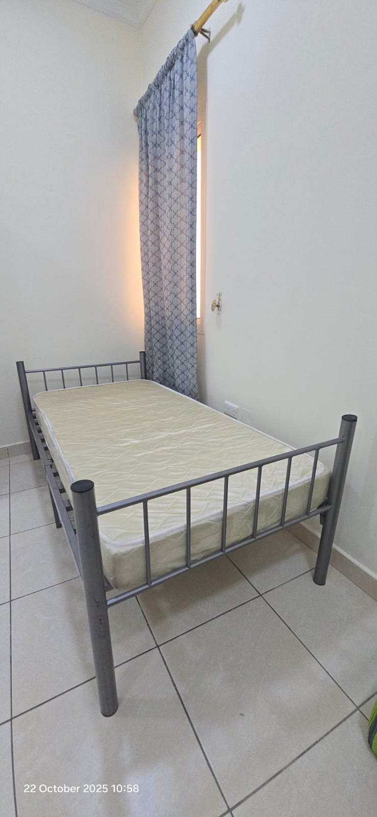 Bed with Mettresses - Image 3