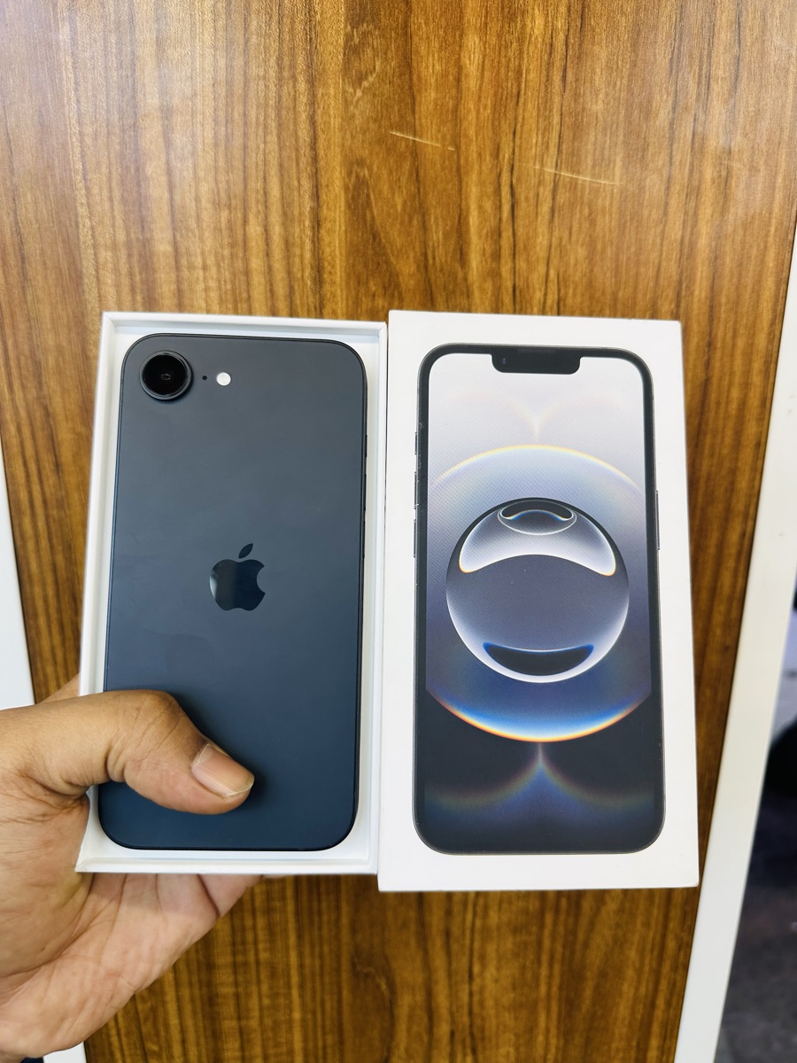 iPhone 16e 128gb black - Image 3