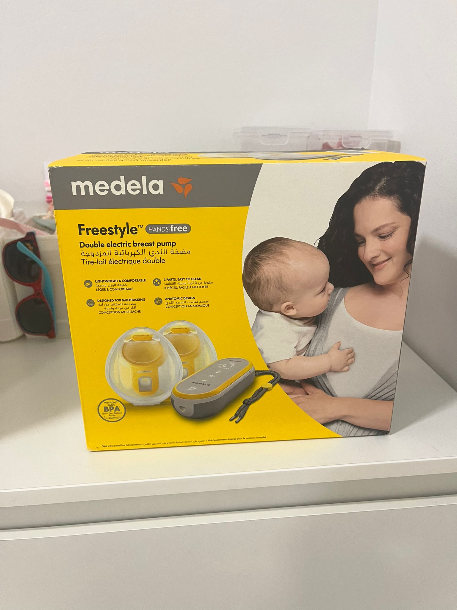 Medela Freestyle Hands-Free Double Electric Breast Pump - Image 1