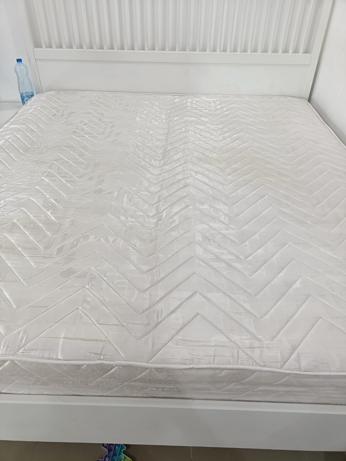 Urgent King Size Mattress For Sale in Lower Price - Image 2