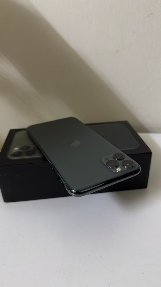 I phone 11 pro max 256Gb - Image 1