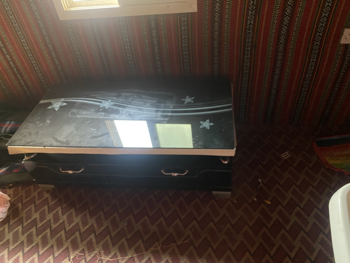 TV / Coffee table - Image 5
