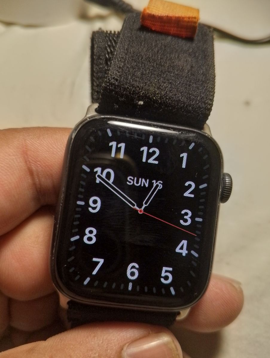 Apple watch series 5 44mm - Image 4