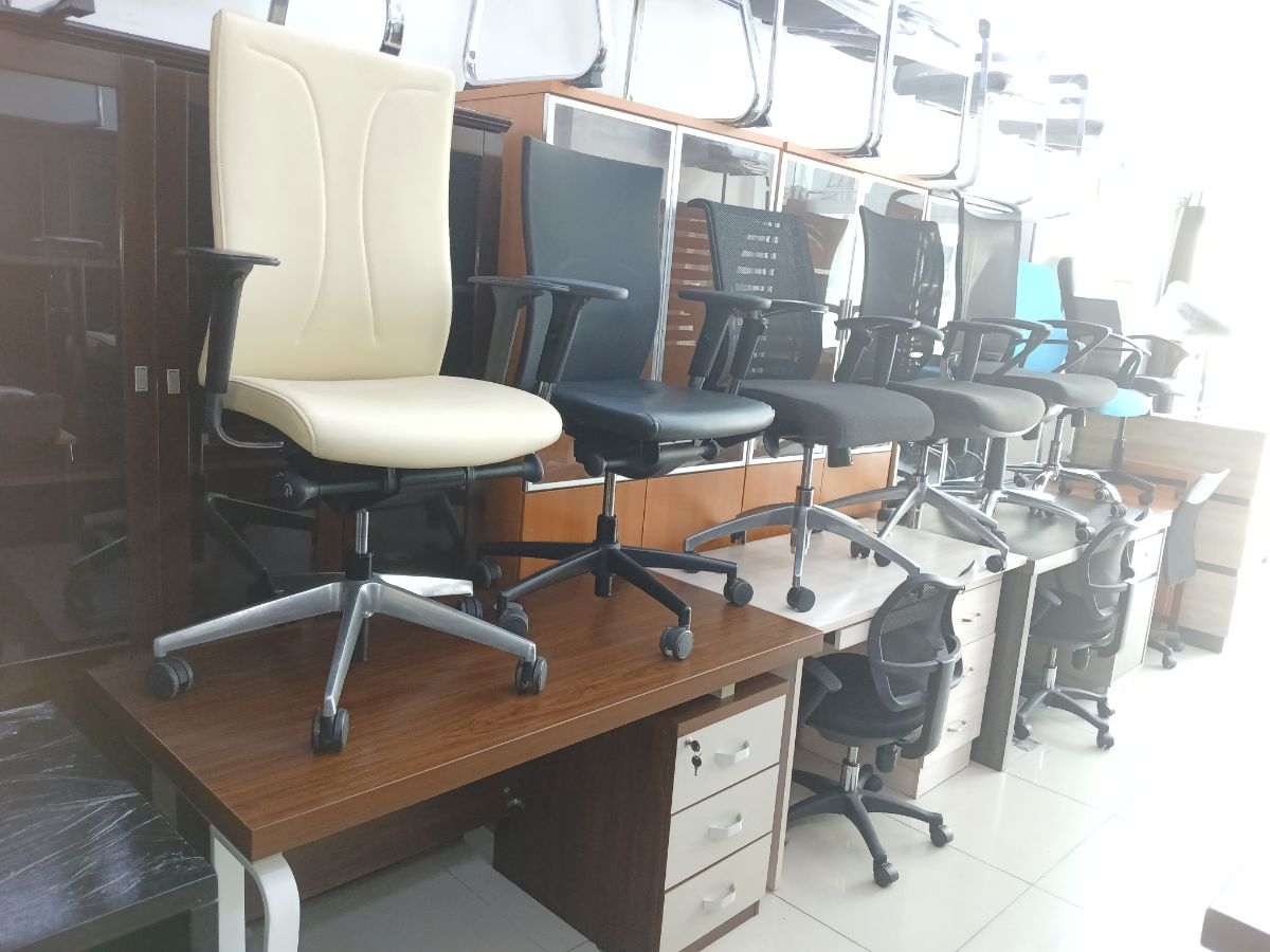Used office furniture buy and sell in Qatar 55157083 - Image 2