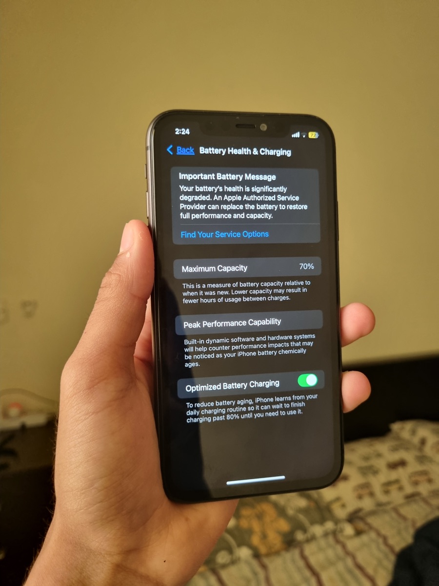 iPhone 11 - Image 6