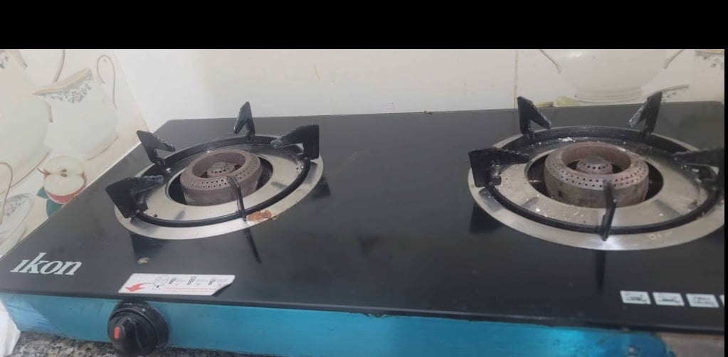 Stove,Reg,Pipe&cylinder FREE DELIVERY  - Image 1