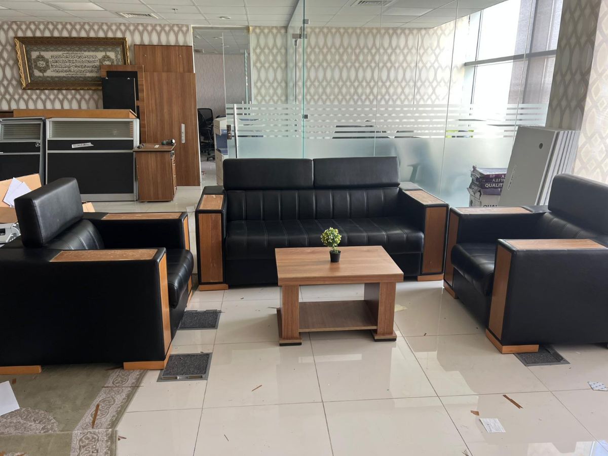 Used office desk study table metting table reception workstation sofa buy sell 33270617 - Image 19