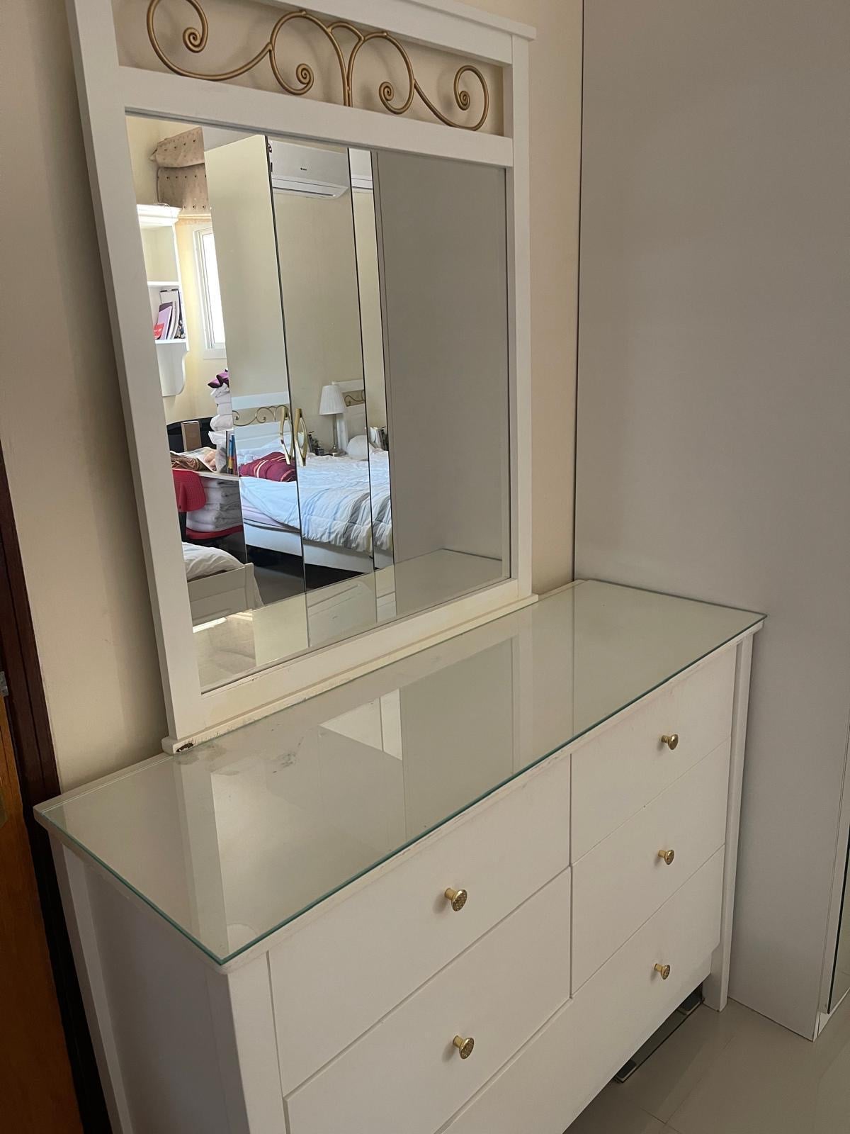 Bedroom set - Image 2