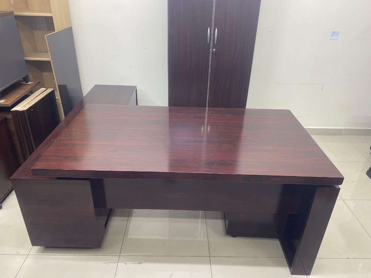 Used office desk study table metting table reception workstation sofa buy sell - Image 3