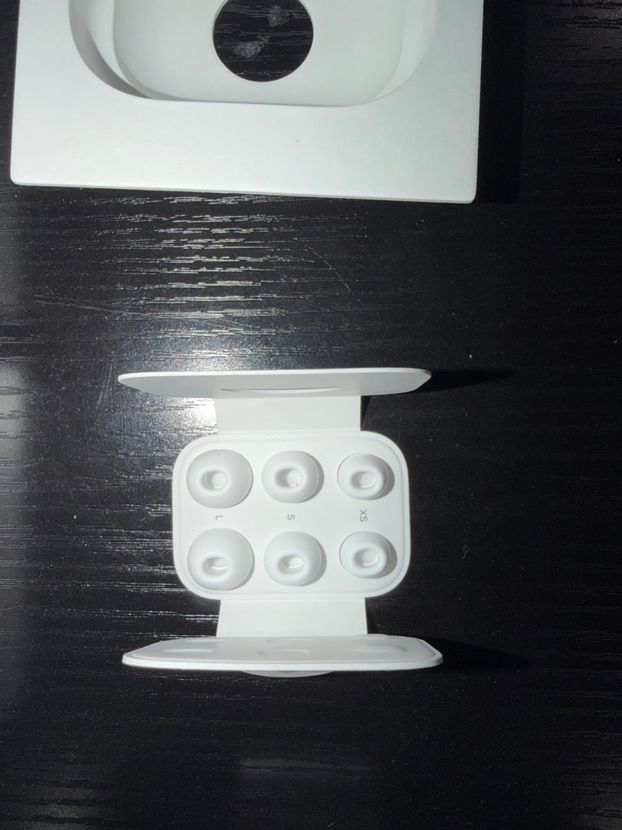 Apple AirPods Pro 2 - Image 5