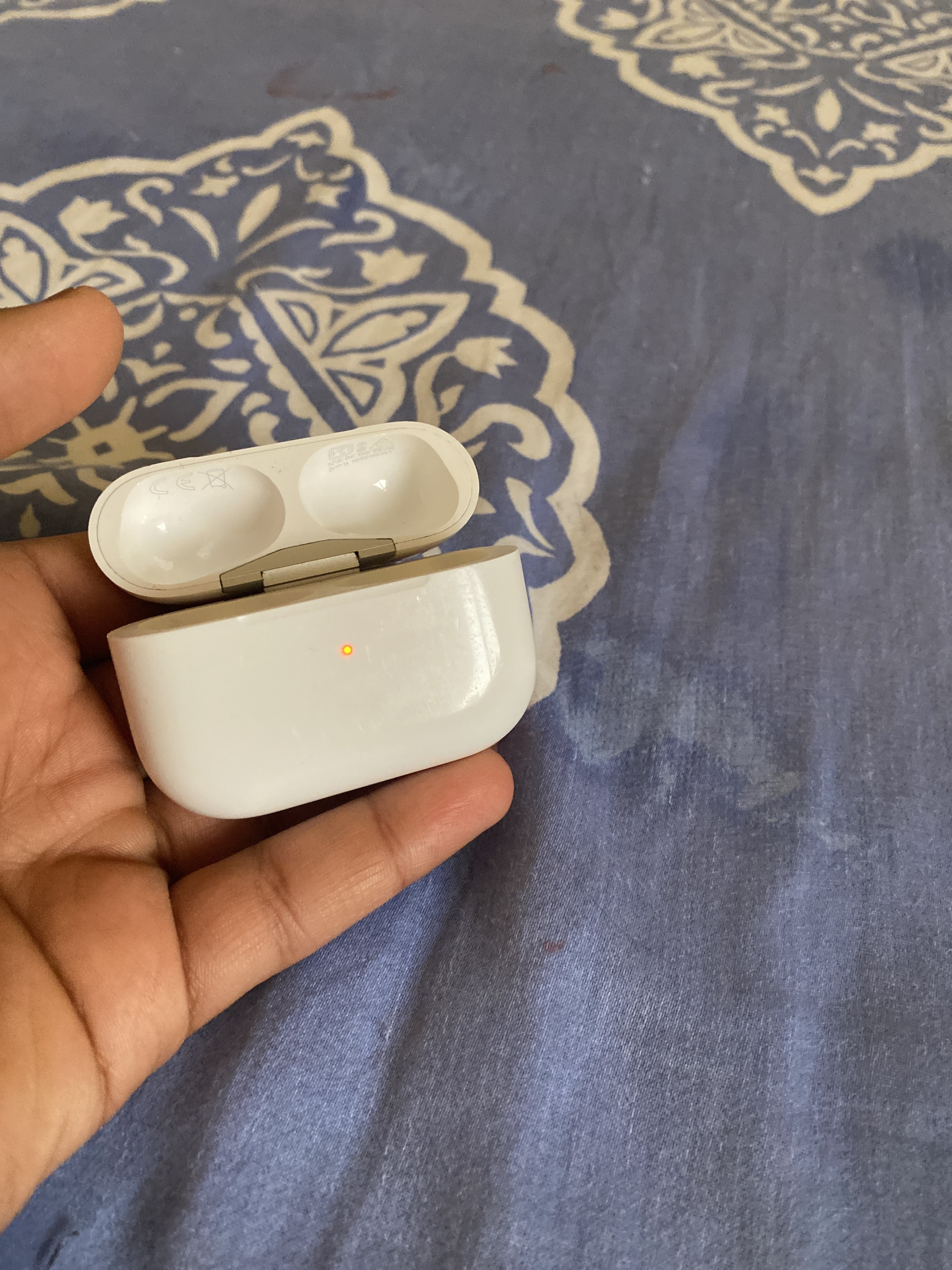AirPods Pro Generation 1 Case (WITHOUT AIRPODS) - Image 2
