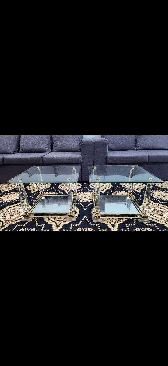 Modern Design set of 2 Elegant Glass Tables for Sale - Image 1