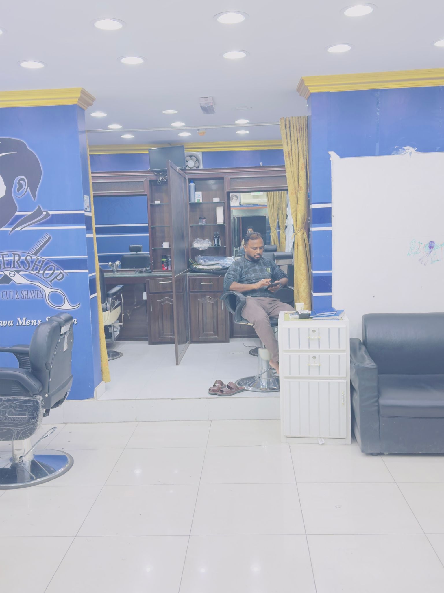 saloon materials for sale - Image 4