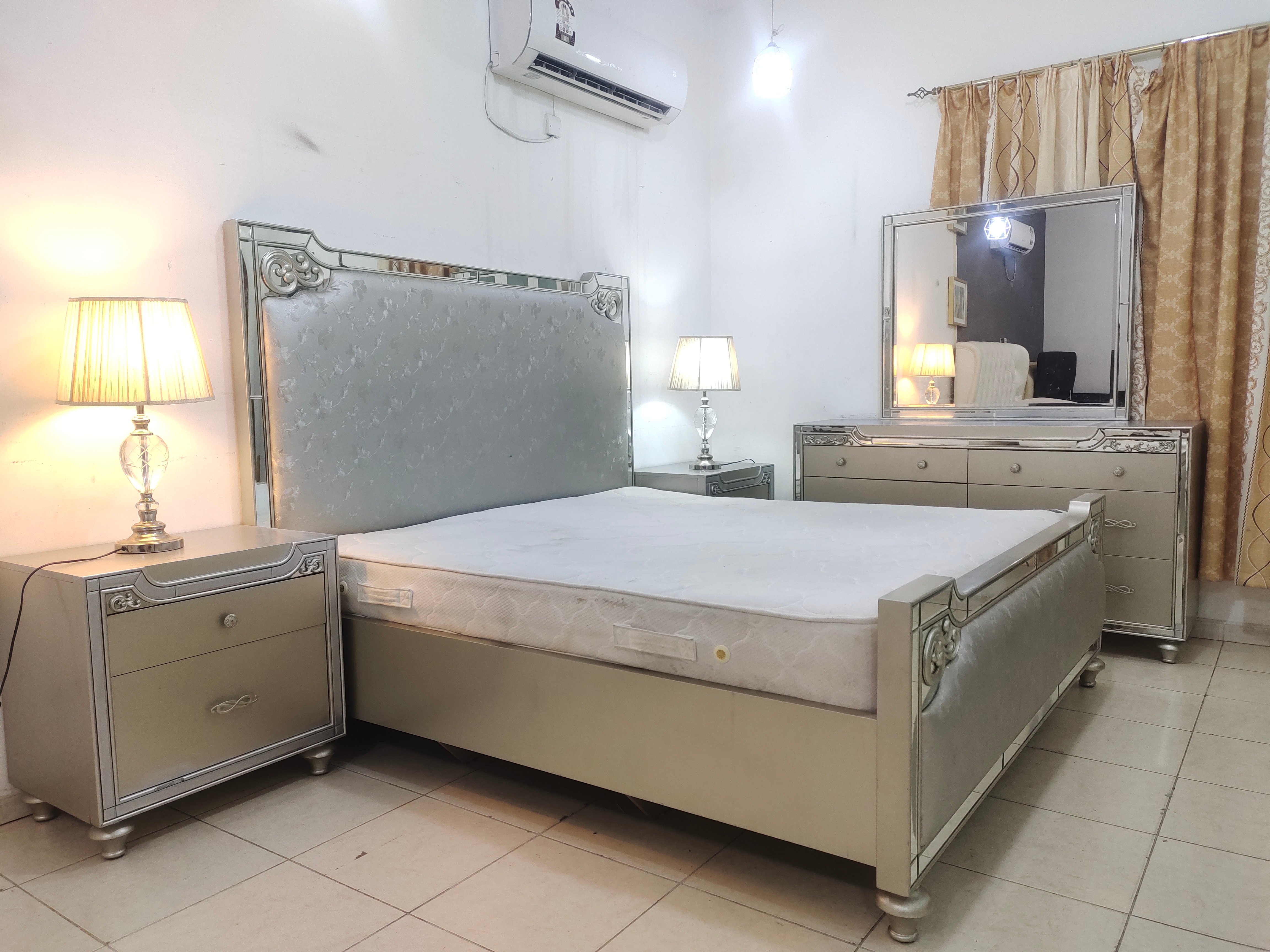 King size bed set for sale - Image 1