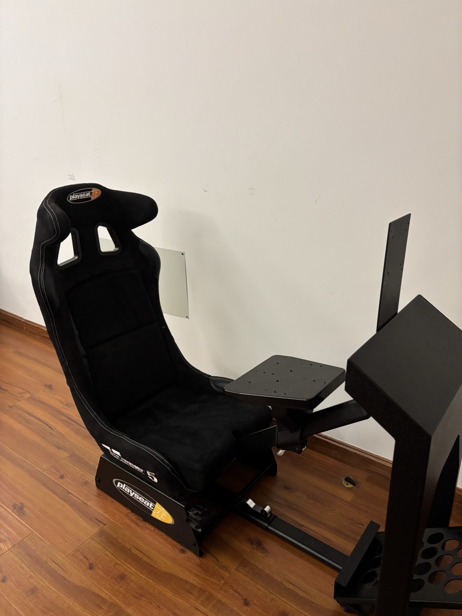 Playseat Racing Cockpit Gran Turismo Collaboration. - Image 3