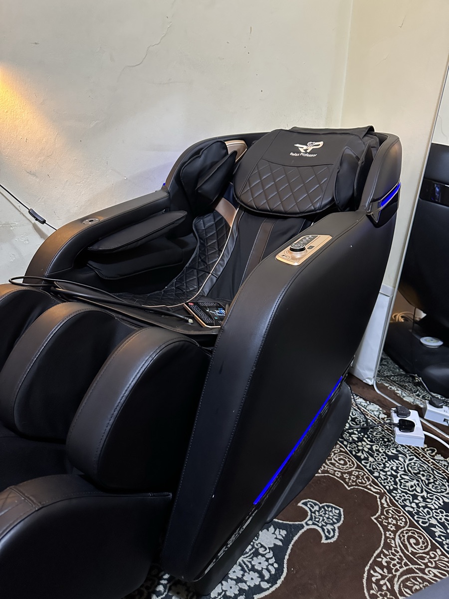 Premium full body massage chair - Image 3