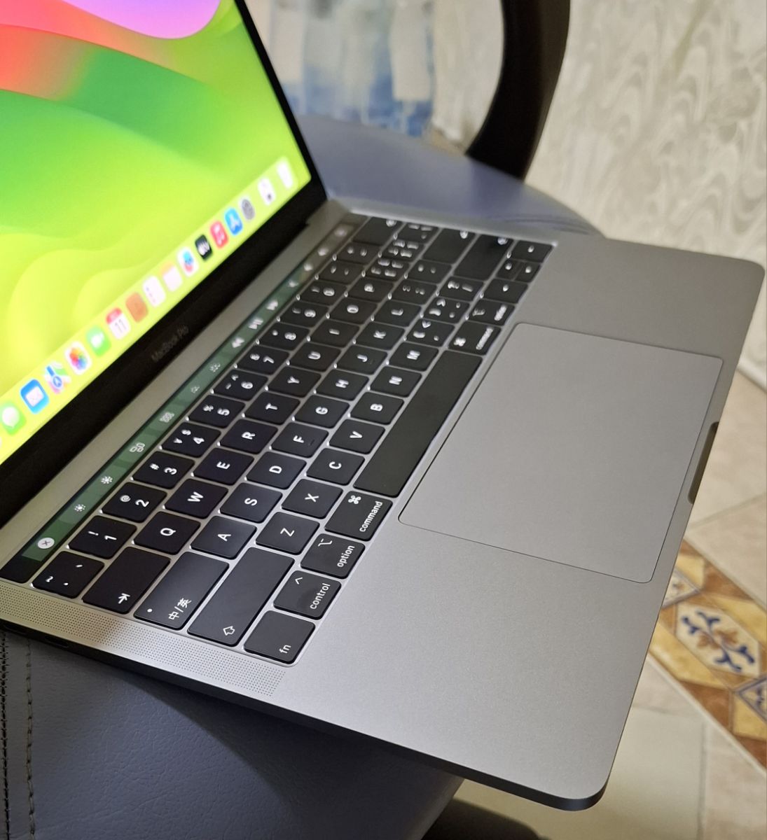 MacBook Pro i7 Touch bar 2017
16GB RAM 512GB STORAGE - Image 3