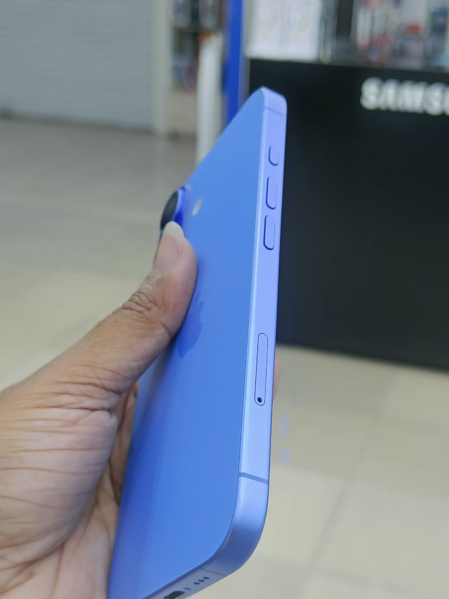 Iphone 16 - Image 1