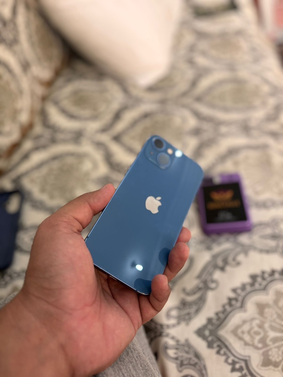 iPhone 13 - Image 5