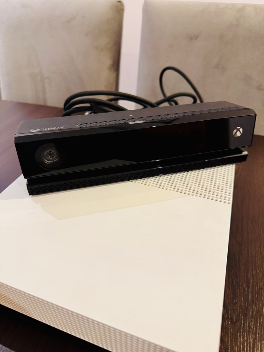 Xbox one S 1TB - Image 4