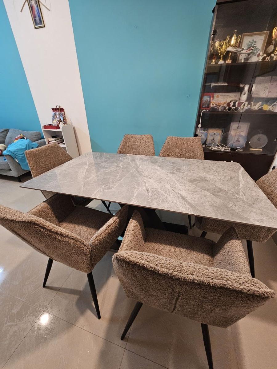 Dining table - Image 4