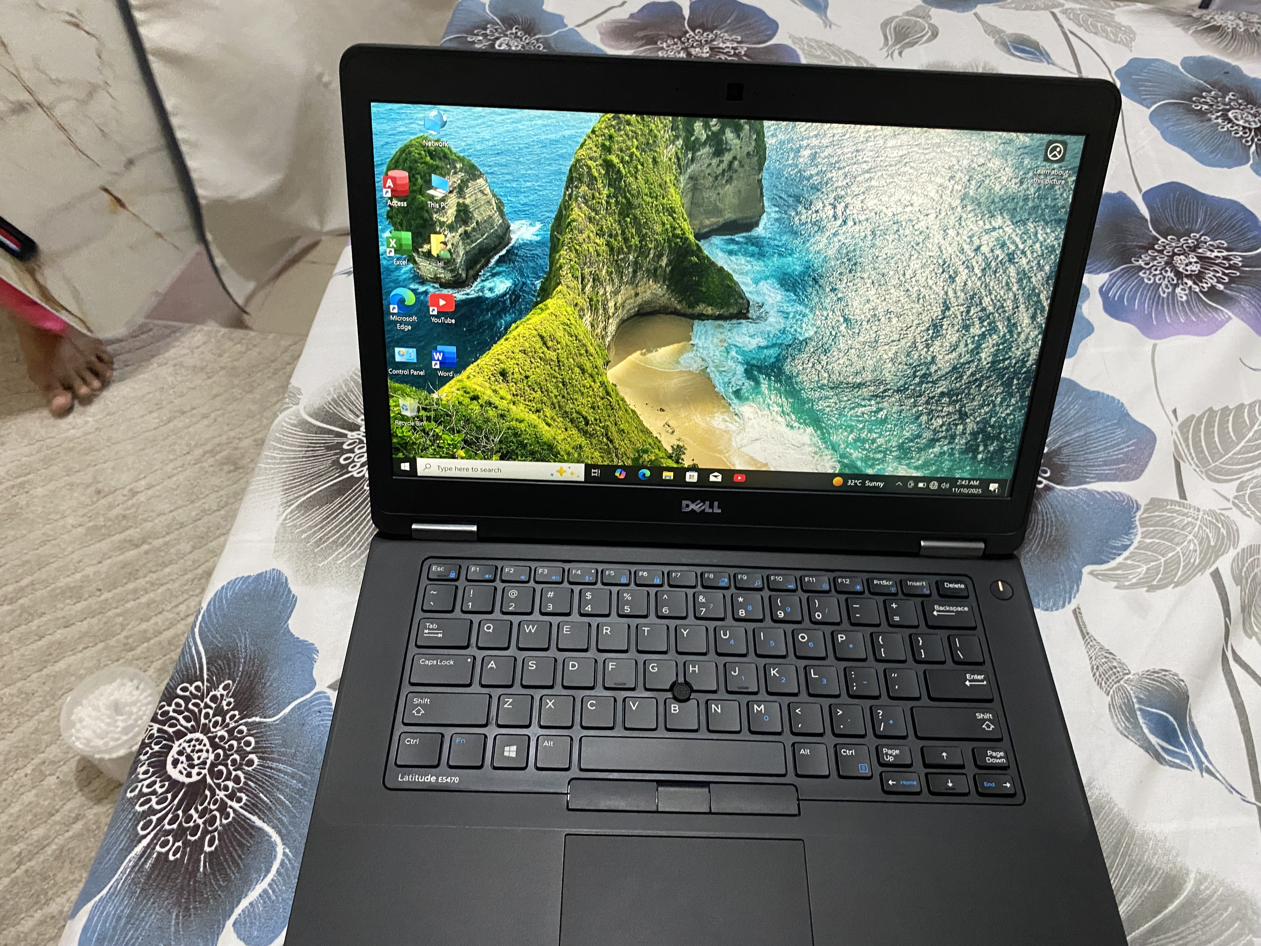 Dell laptop (Intel core i5 processor ) urged sale - Image 2