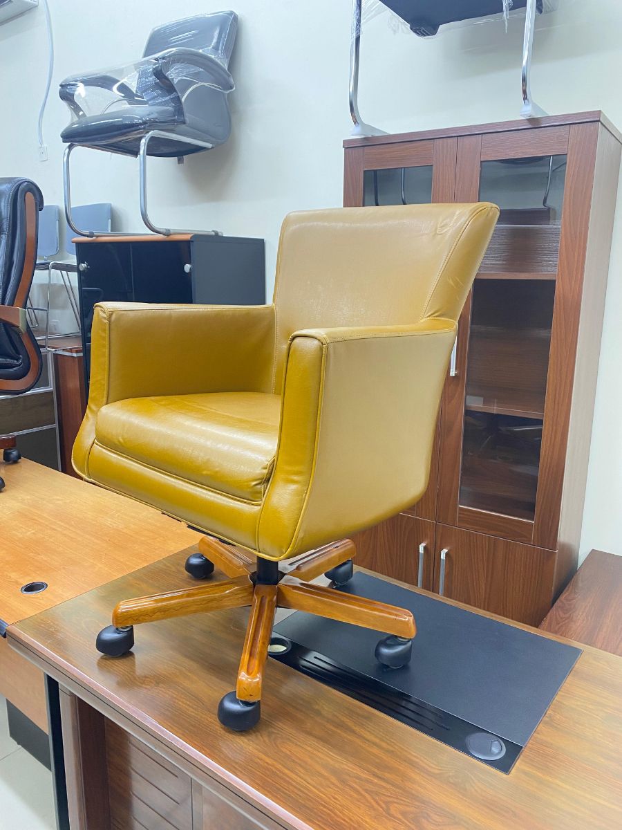 Used office desk study table metting table reception workstation sofa buy sell 33270617 - Image 19