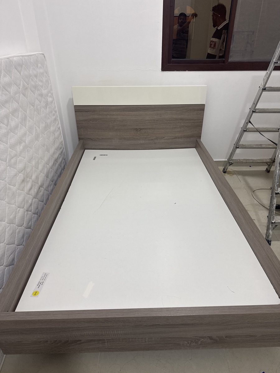 Home centre bed - Image 1