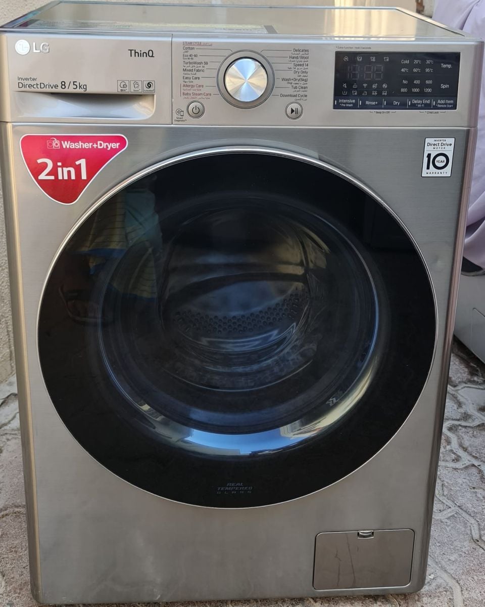LG 8/5. Kg Washing Machine For Sell - Image 1